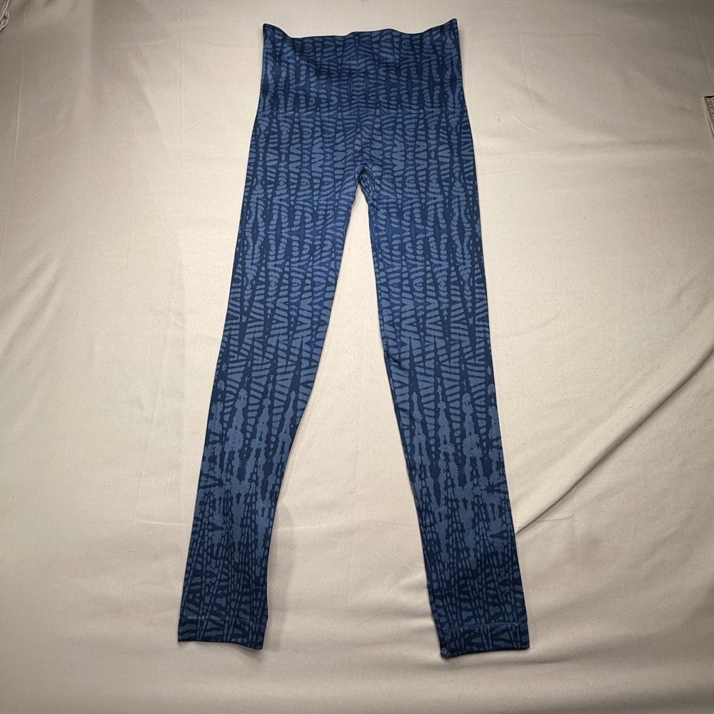 Spanx Look At Me Now Seamless Leggings Navy Blue Tribal Ikat Print Womens Medium
